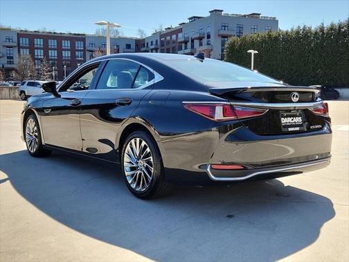 2025 Lexus ES 300h Luxury