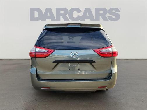 2020 Toyota Sienna SE