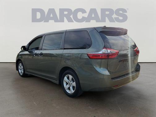 2020 Toyota Sienna SE