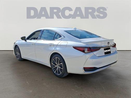 2025 Lexus ES 300h Premium