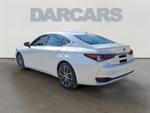2025 Lexus ES 300h Premium