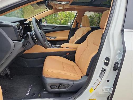 2025 Lexus NX 450h+ Luxury