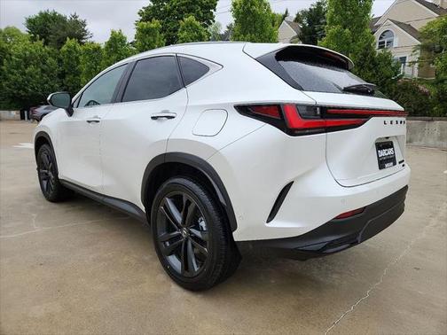 2025 Lexus NX 450h+ Luxury