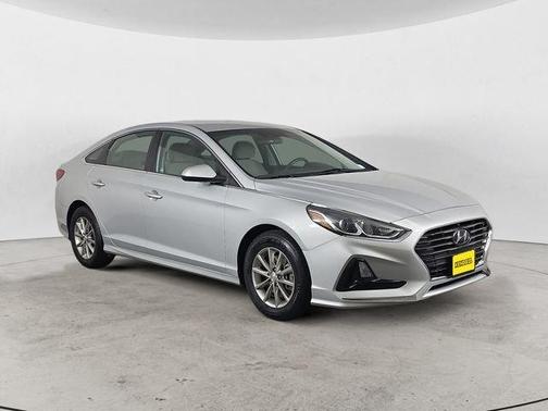 Silver 2019 Hyundai SONATA SE