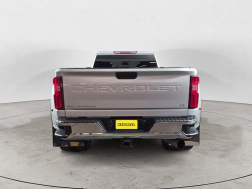Silver Ice Metallic 2021 Chevrolet Silverado 3500 LT