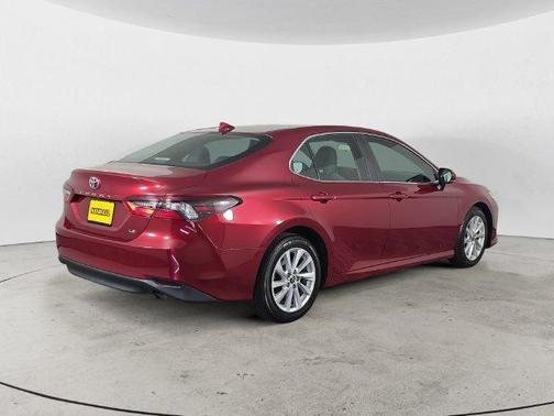 Pearl 2021 Toyota Camry LE