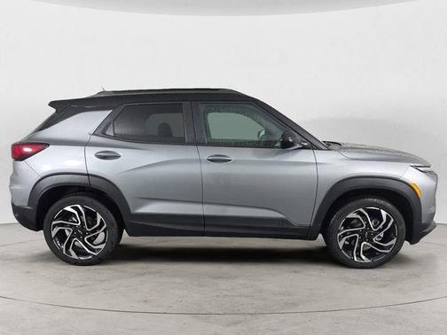 Sterling Gray Metallic 2026 Chevrolet Trailblazer RS