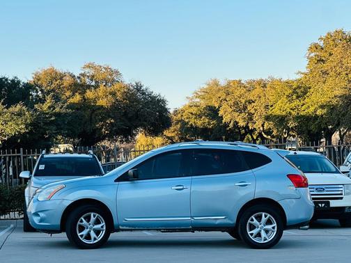 2011 Nissan Rogue SV