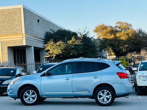 2011 Nissan Rogue SV