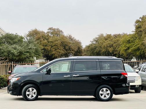 2017 Nissan Quest SV