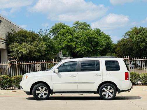 White Diamond Pearl 2013 Honda Pilot Touring