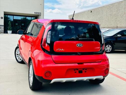 2017 Kia Soul +