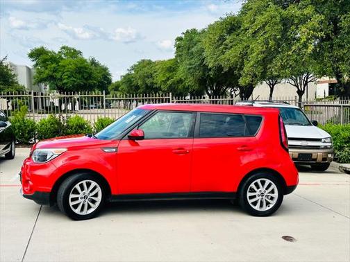 2017 Kia Soul +