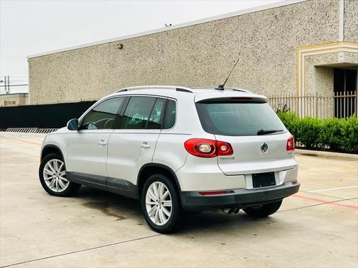 2011 Volkswagen Tiguan SEL