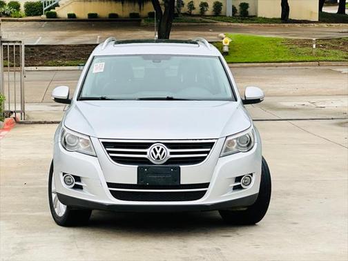 2011 Volkswagen Tiguan SEL
