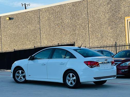 2011 Chevrolet Cruze 2LT