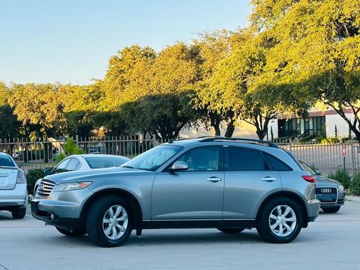 2004 INFINITI FX35 Base
