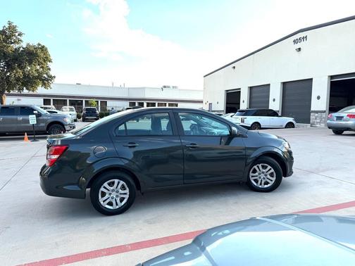2017 Chevrolet Sonic LS