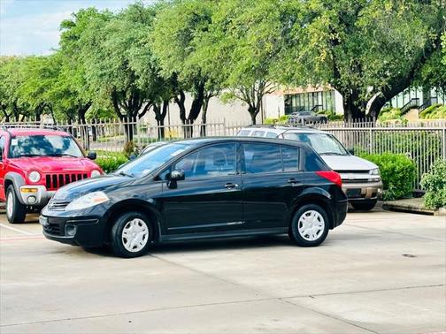 2012 Nissan Versa 1.8 S