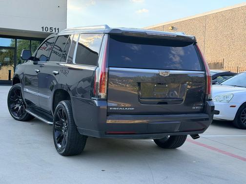 2017 Cadillac Escalade Luxury
