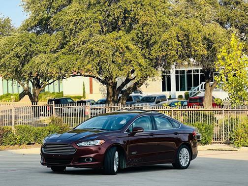 2015 Ford Fusion Energi SE Luxury