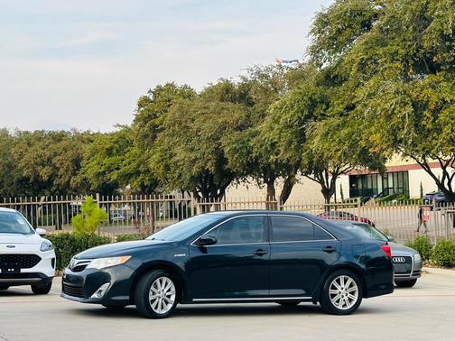 2013 Toyota Camry Hybrid XLE