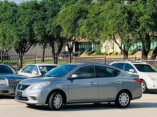 2014 Nissan Versa 1.6 SV