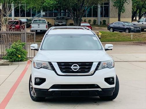 2017 Nissan Pathfinder SL