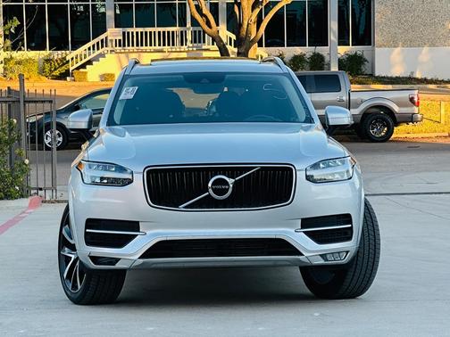 2019 Volvo XC90 T6 Momentum