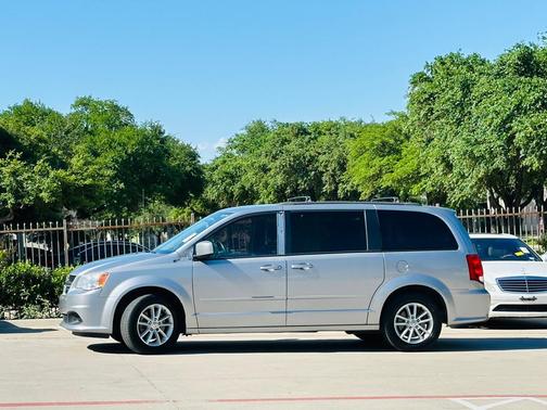 SILVER 2015 Dodge Grand Caravan SXT