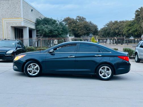 2011 Hyundai SONATA SE