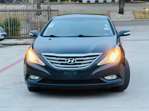 2011 Hyundai SONATA SE