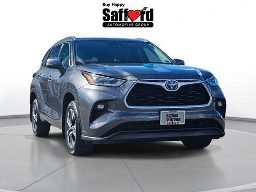 Magnetic Gray Metallic 2021 Toyota Highlander Hybrid XLE