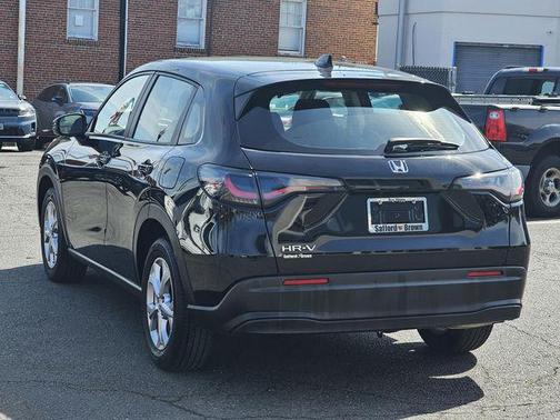 Crystal Black Pearl 2024 Honda HR-V LX