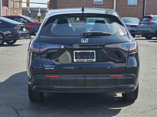 Crystal Black Pearl 2024 Honda HR-V LX