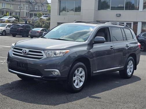 2013 Toyota Highlander SE