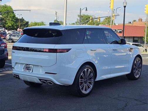 2025 Land Rover Range Rover Sport SE
