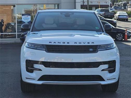 2025 Land Rover Range Rover Sport SE