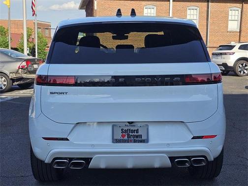 2025 Land Rover Range Rover Sport SE