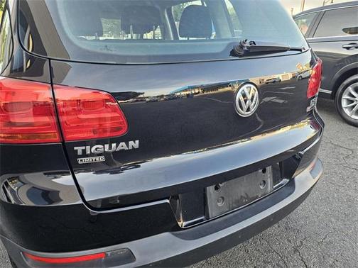 2018 Volkswagen Tiguan Limited 2.0T 4MOTION
