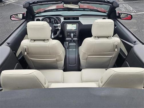 2013 Ford Mustang V6 Premium