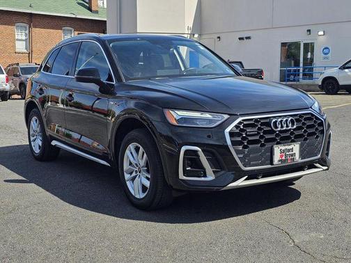Mythos Black Metallic 2023 Audi Q5 45 S line Premium