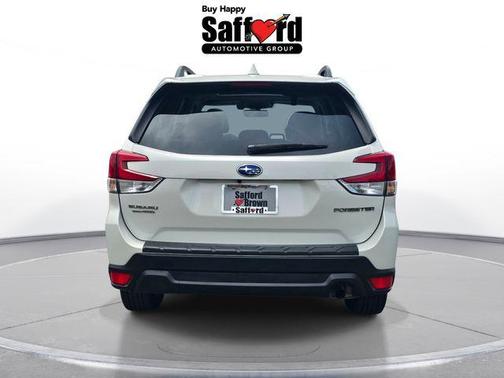 Crystal White Pearl 2021 Subaru Forester Premium