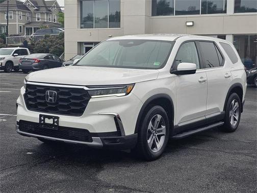 2023 Honda Pilot AWD EX-L 8 Passenger