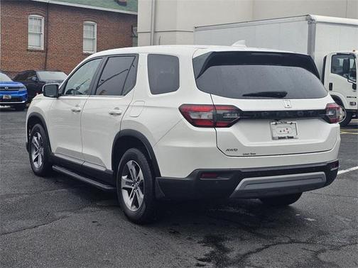 2023 Honda Pilot AWD EX-L 8 Passenger