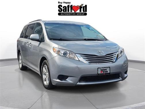 2016 Toyota Sienna LE