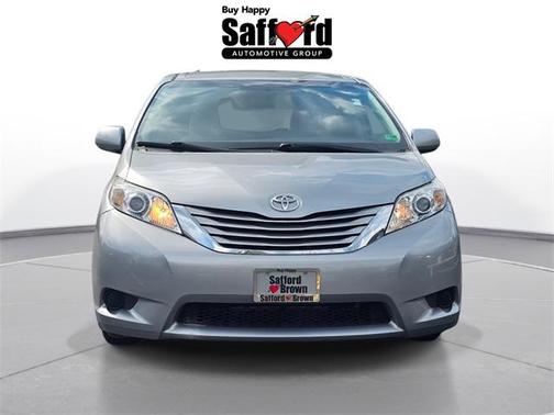 2016 Toyota Sienna LE