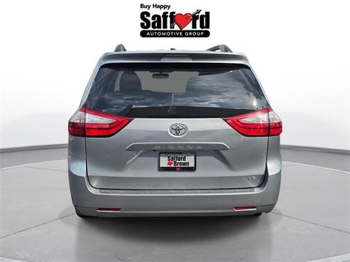 2016 Toyota Sienna LE
