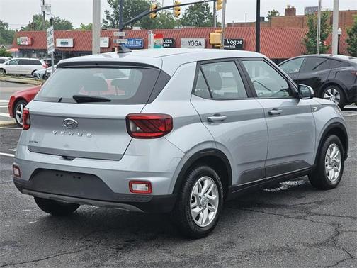2021 Hyundai VENUE SE