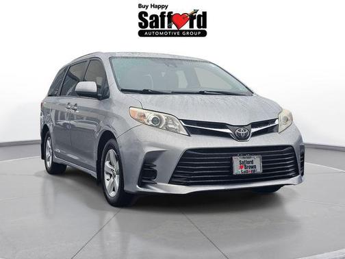 2018 Toyota Sienna LE